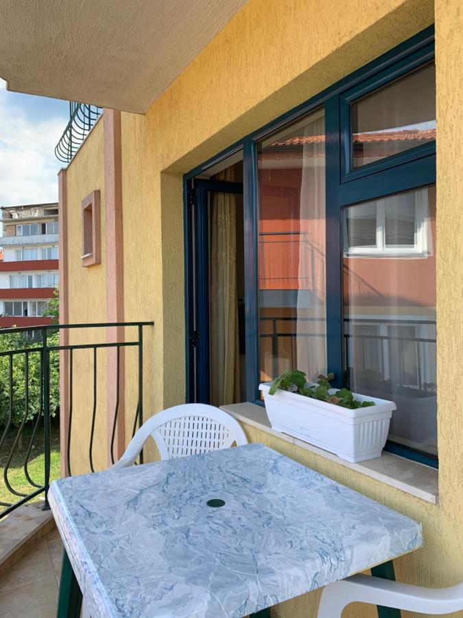 Guest House “Olesya” Obzor Exterior photo