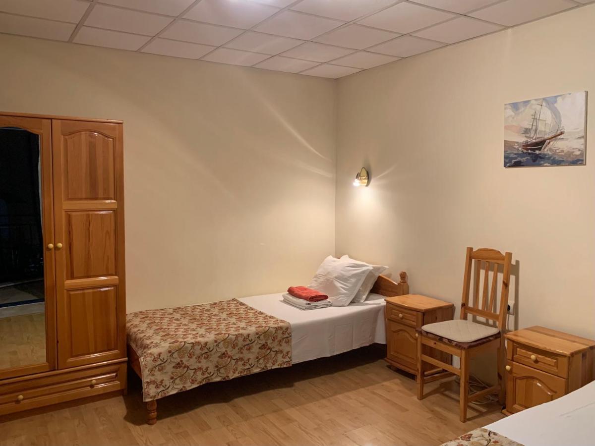 Guest House “Olesya” Obzor Exterior photo